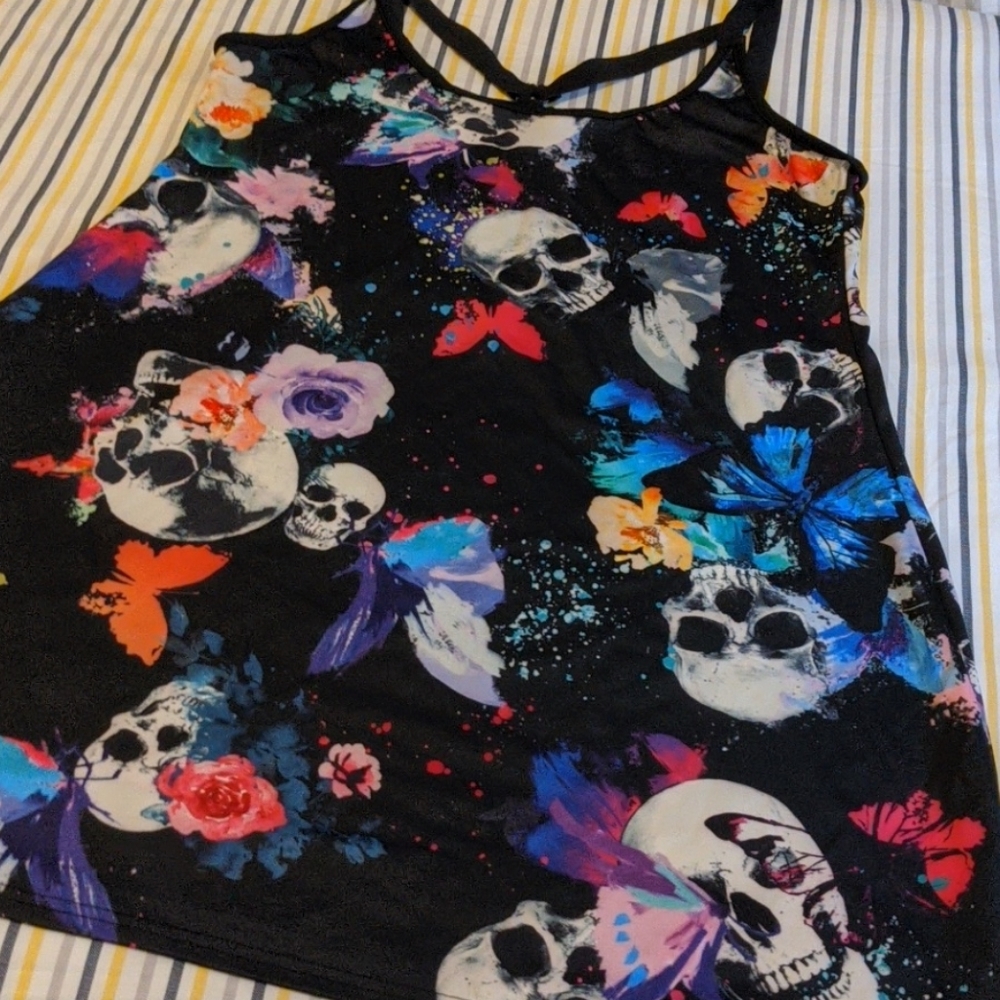 Skull & butterfly multicolored dress size XL